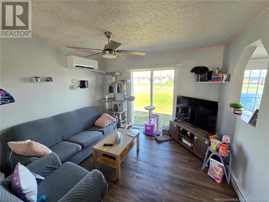 89 Cormier Street, Petit-Rocher, New Brunswick  E8J 1N7 - Photo 9 - NB120907