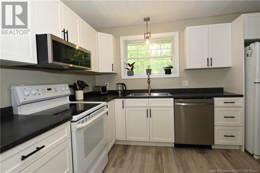 375 Macpherson Street, Fredericton, New Brunswick  E3A 5H8 - Photo 10 - NB120892