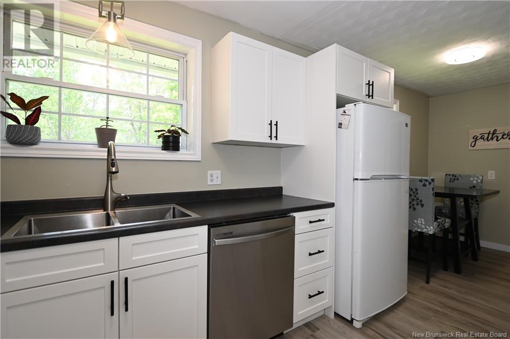 375 Macpherson Street, Fredericton, New Brunswick  E3A 5H8 - Photo 13 - NB120892