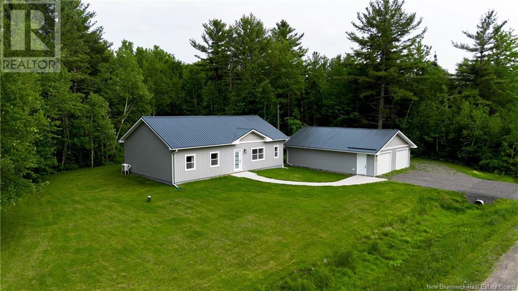30 Maple Leaf Drive, Lincoln, New Brunswick