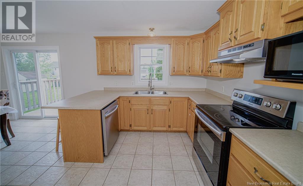 38 Ripley Street, Oromocto, New Brunswick  E2V 3C7 - Photo 3 - NB120939
