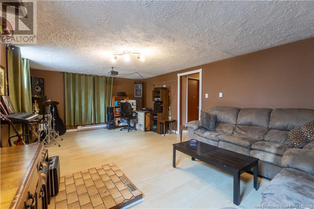 32 Morningside Drive, Moncton, New Brunswick  E1G 1N8 - Photo 19 - NB120928