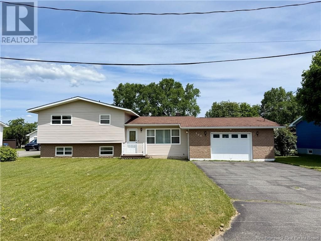 860 Duncan Court, Bathurst, New Brunswick