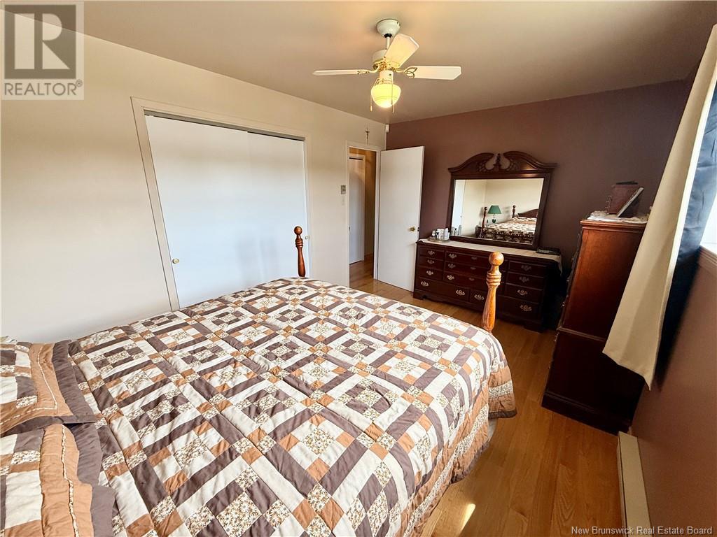 860 Duncan Court, Bathurst, New Brunswick  E2A 2V4 - Photo 17 - NB120905