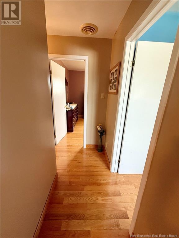 860 Duncan Court, Bathurst, New Brunswick  E2A 2V4 - Photo 19 - NB120905
