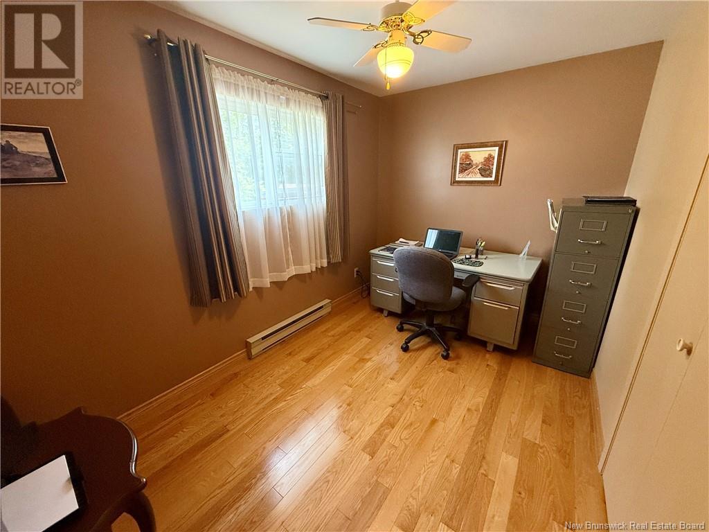 860 Duncan Court, Bathurst, New Brunswick  E2A 2V4 - Photo 20 - NB120905