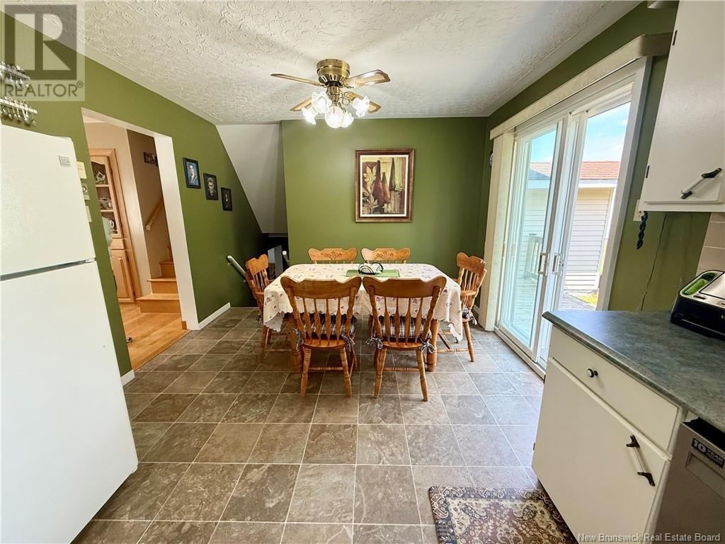 860 Duncan Court, Bathurst, New Brunswick  E2A 2V4 - Photo 7 - NB120905