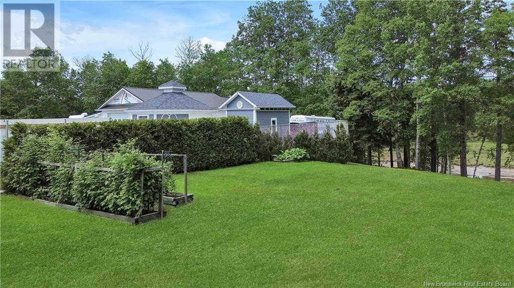 992 Rue De La Mer, Beresford, New Brunswick  E8K 1H6 - Photo 7 - NB120772