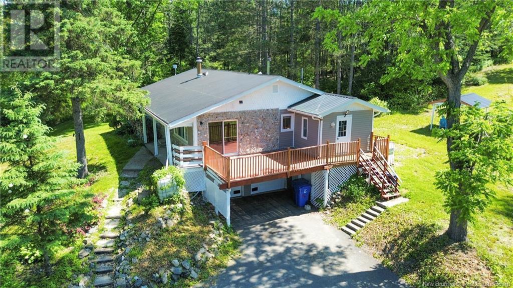 34 Robinson Drive, Grafton, New Brunswick  E7N 1G6 - Photo 3 - NB120913