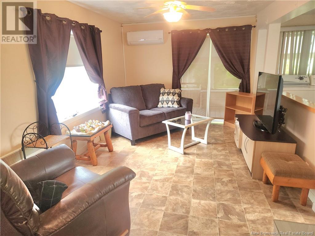 758 St-Francois Street, Edmundston, New Brunswick  E3V 1H3 - Photo 14 - NB120794