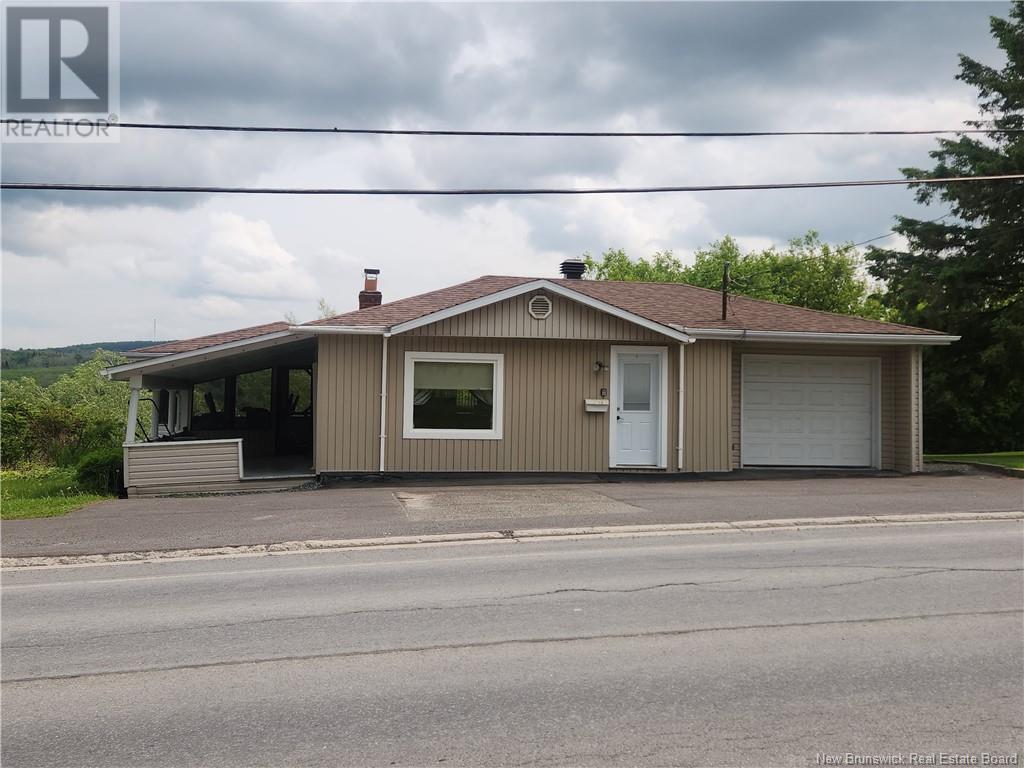 758 St-Francois Street, Edmundston, New Brunswick  E3V 1H3 - Photo 2 - NB120794