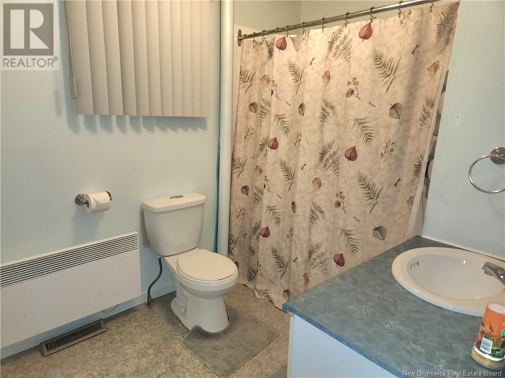 758 St-Francois Street, Edmundston, New Brunswick  E3V 1H3 - Photo 22 - NB120794