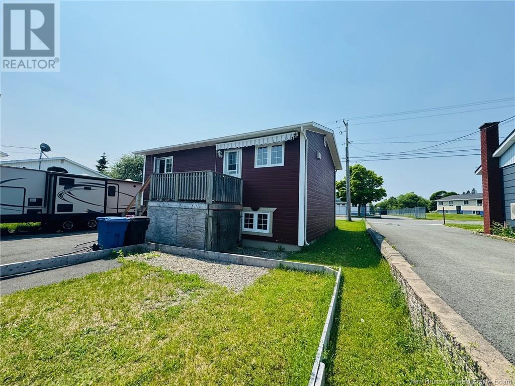 14 Gallant Drive, Campbellton, New Brunswick  E3N 2T7 - Photo 19 - NB121027