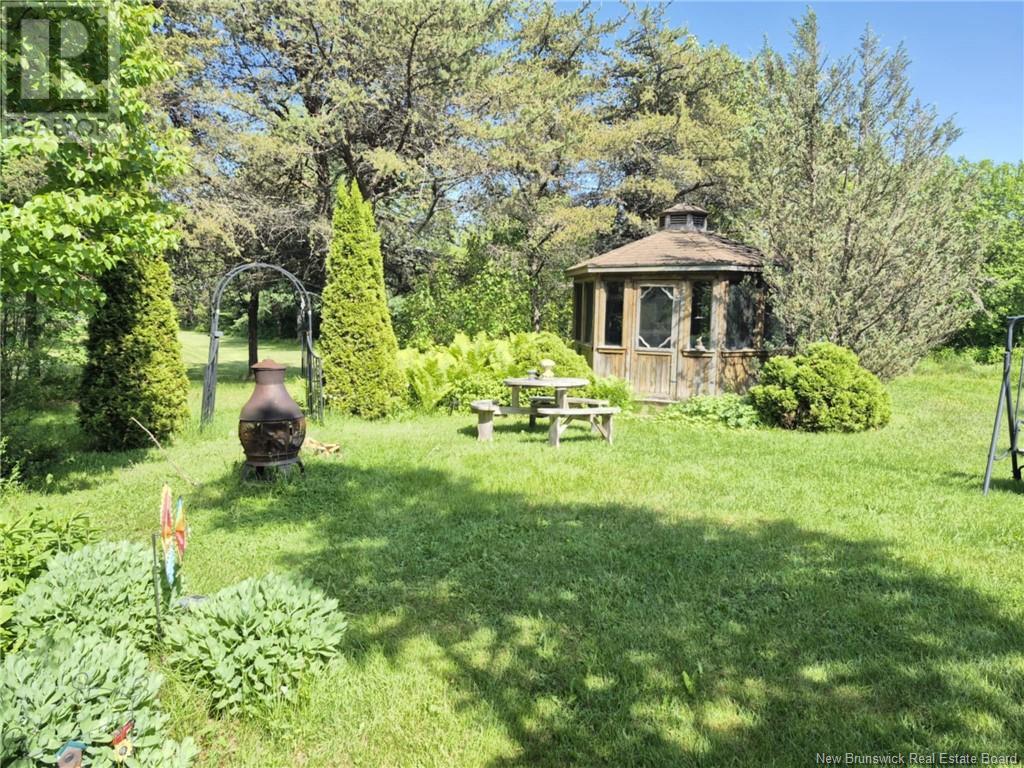 743 Rue Principale, Petit-Rocher, New Brunswick  E8J 1C8 - Photo 3 - NB118251