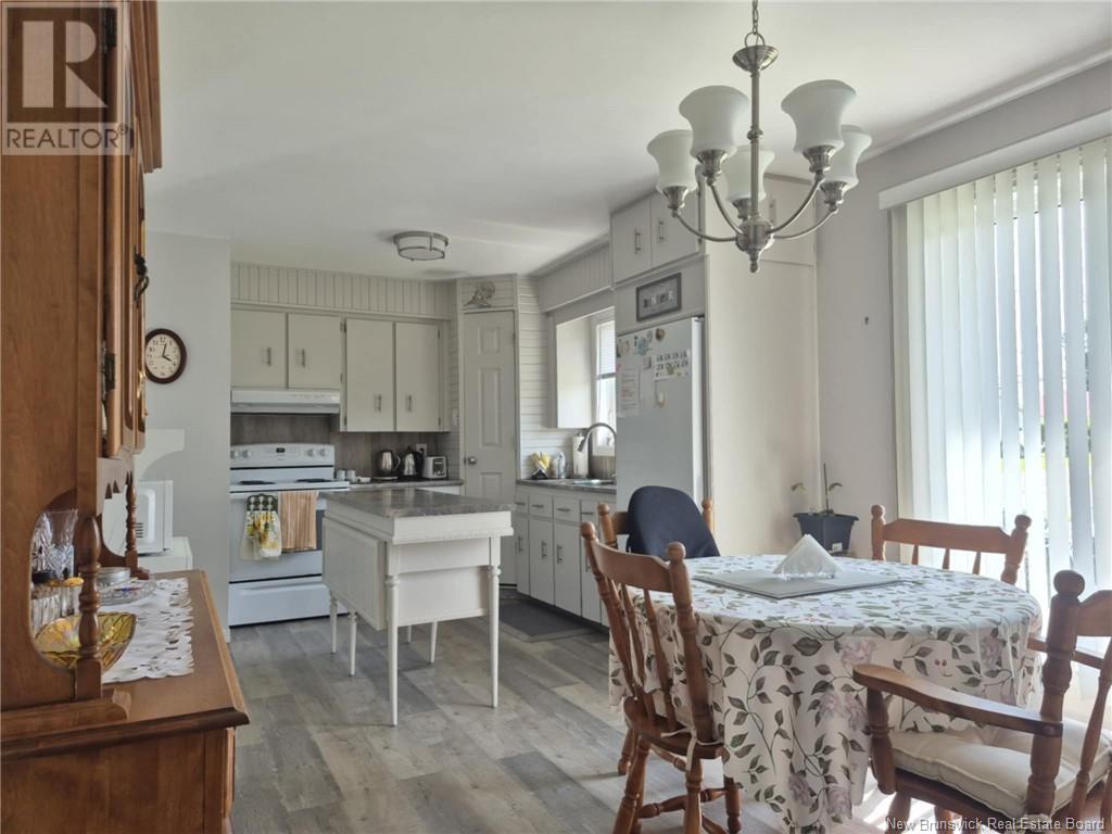743 Rue Principale, Petit-Rocher, New Brunswick  E8J 1C8 - Photo 7 - NB118251