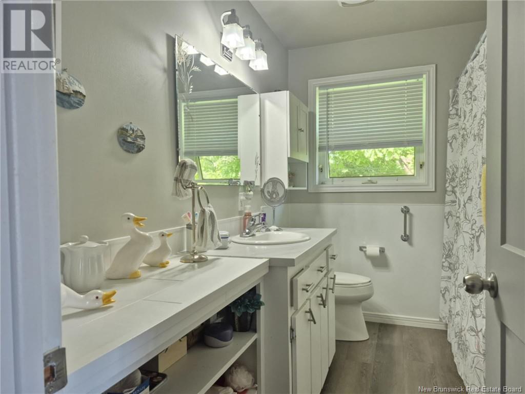 743 Rue Principale, Petit-Rocher, New Brunswick  E8J 1C8 - Photo 9 - NB118251
