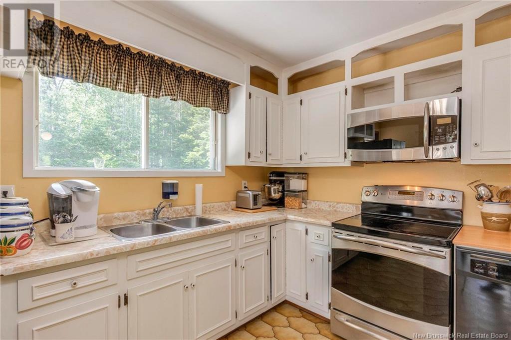 3 Scichilone, Rothesay, New Brunswick  E2E 2B4 - Photo 6 - NB120926