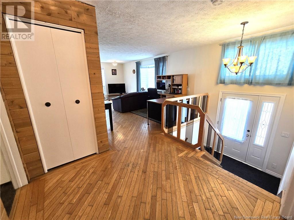 2074 Commerciale Street, Saint-François-De-Madawaska, New Brunswick  E7A 1B2 - Photo 3 - NB121045