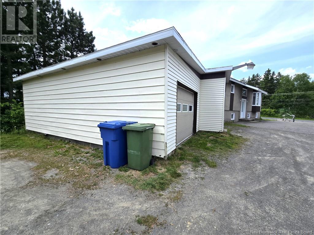 2074 Commerciale Street, Saint-François-De-Madawaska, New Brunswick  E7A 1B2 - Photo 33 - NB121045