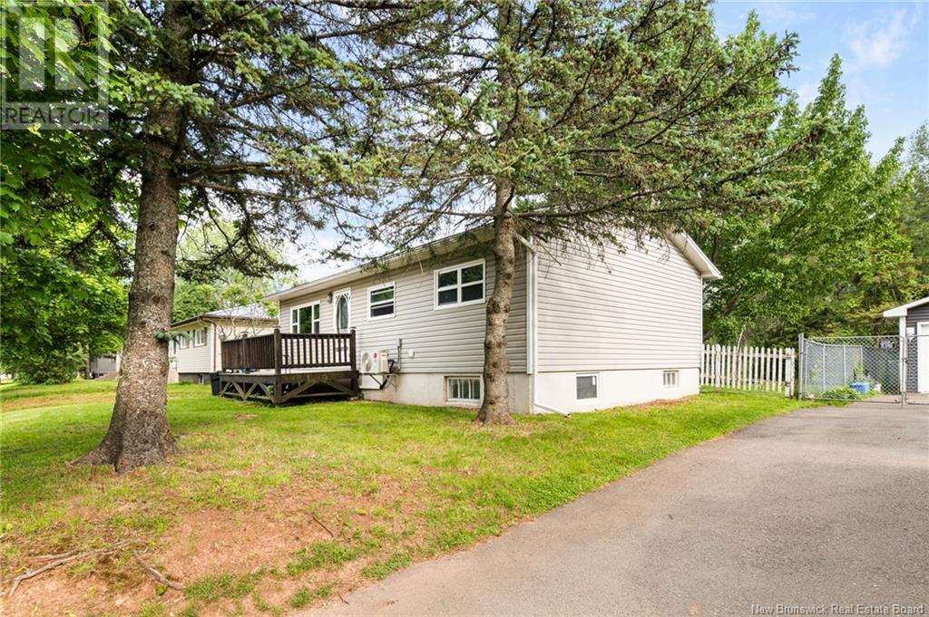 271 Whitepine, Riverview, New Brunswick  E1B 2X2 - Photo 2 - NB120930