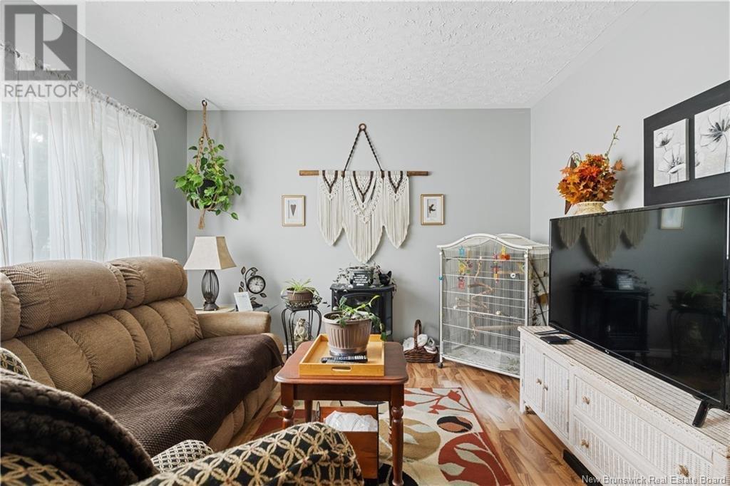 271 Whitepine, Riverview, New Brunswick  E1B 2X2 - Photo 4 - NB120930