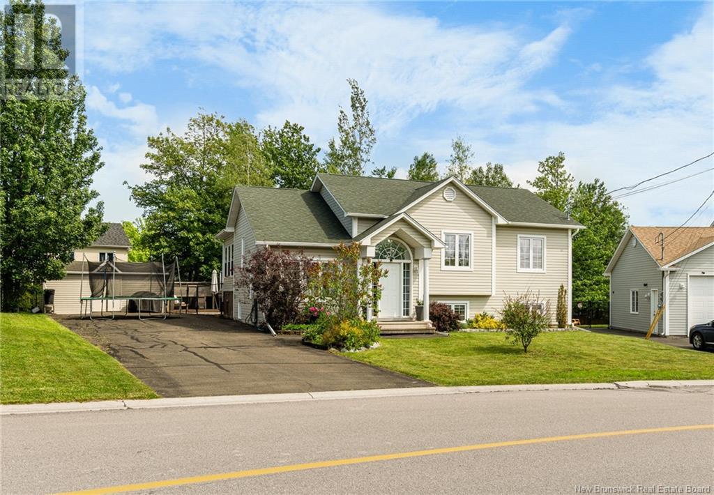 141 Theriault, Dieppe, New Brunswick