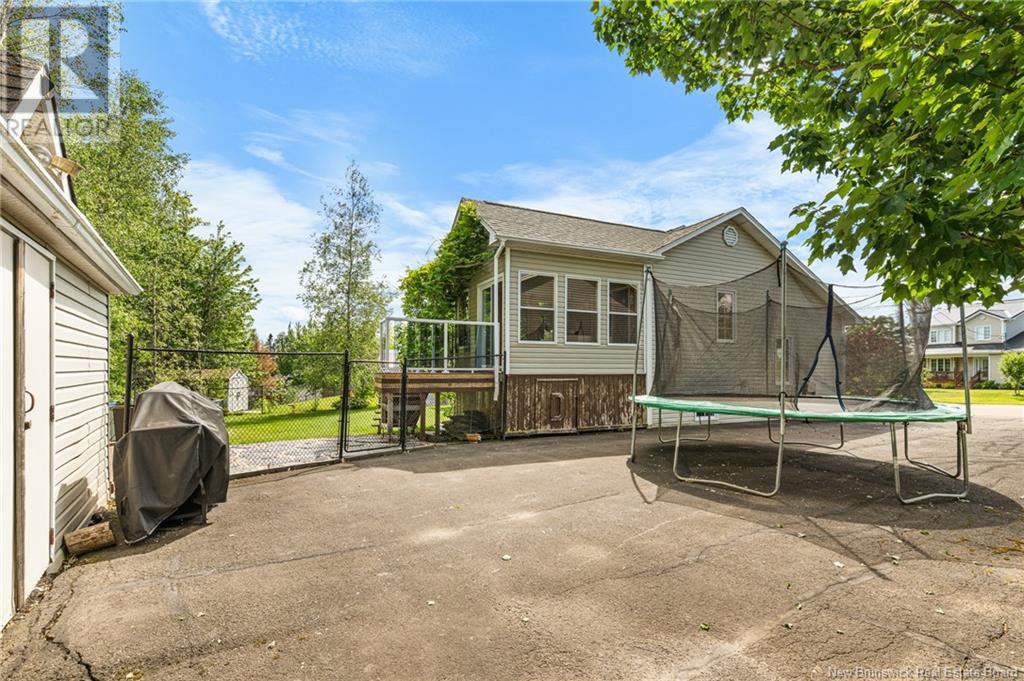 141 Theriault, Dieppe, New Brunswick  E1A 8B1 - Photo 44 - NB121031