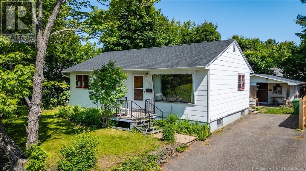 104 Macfarlane Street, Fredericton, New Brunswick  E3A 1V4 - Photo 1 - NB121029