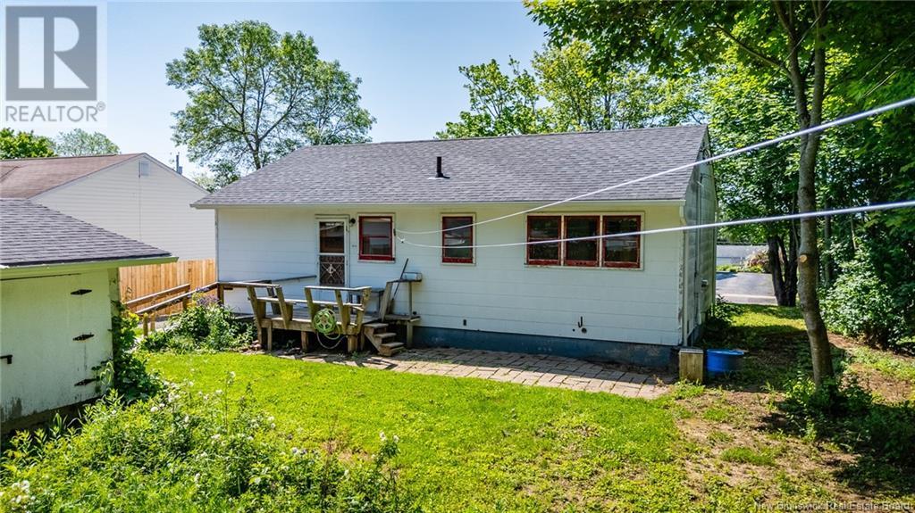 104 Macfarlane Street, Fredericton, New Brunswick  E3A 1V4 - Photo 22 - NB121029