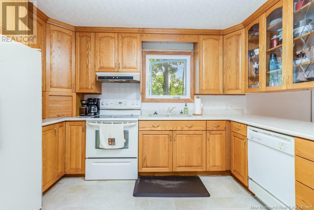 72 Lily Street, Fredericton, New Brunswick  E3C 1L6 - Photo 12 - NB120437