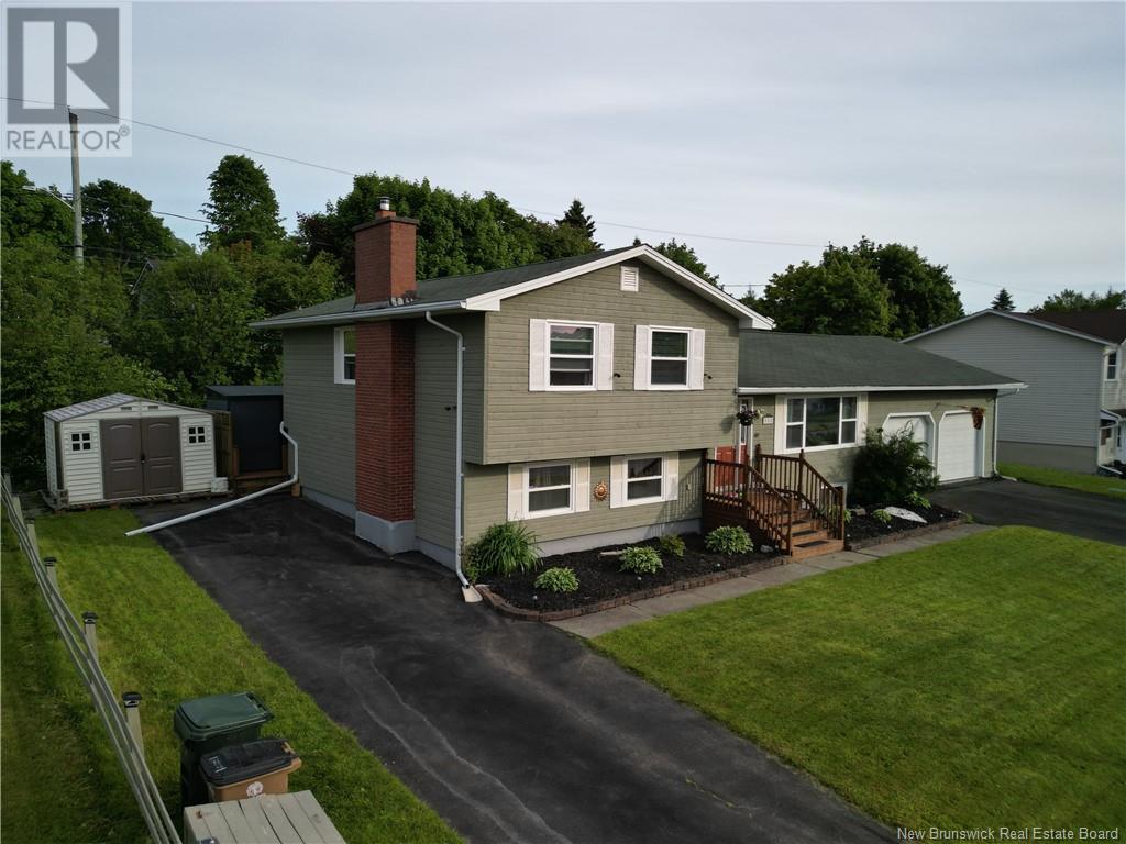 950 Mollins Drive, Saint John, New Brunswick  E2M 4L8 - Photo 3 - NB121021