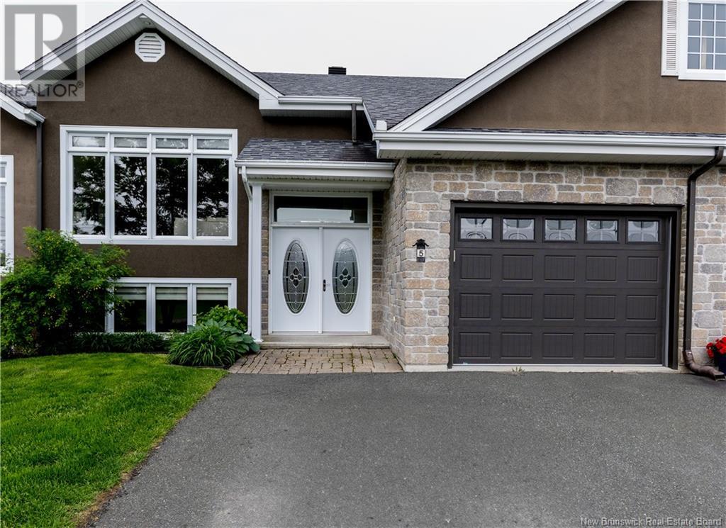 5 Peter Street, Grand-Sault/Grand Falls, New Brunswick