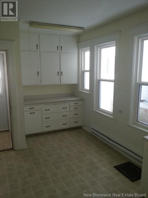 52-58 Pleasant Avenue, Sussex, New Brunswick  E4E 1X7 - Photo 14 - NB120902