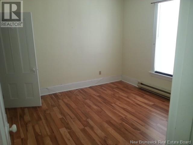 52-58 Pleasant Avenue, Sussex, New Brunswick  E4E 1X7 - Photo 5 - NB120902