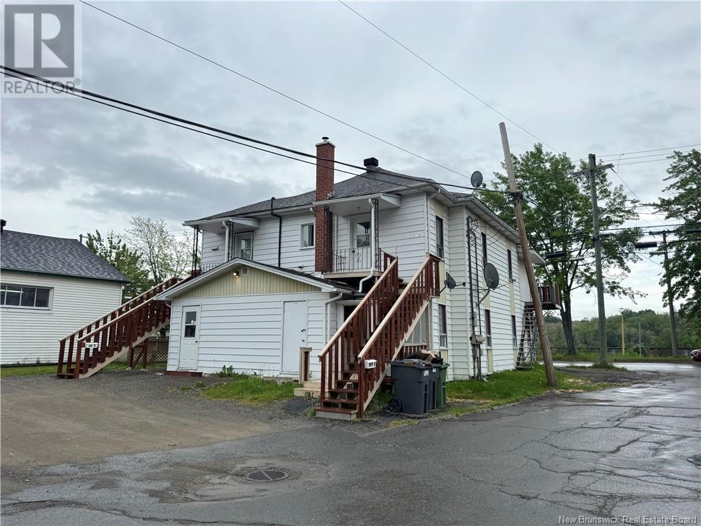 239 Rue Francois Street, Edmundston, New Brunswick  E3V 1G1 - Photo 2 - NB121119