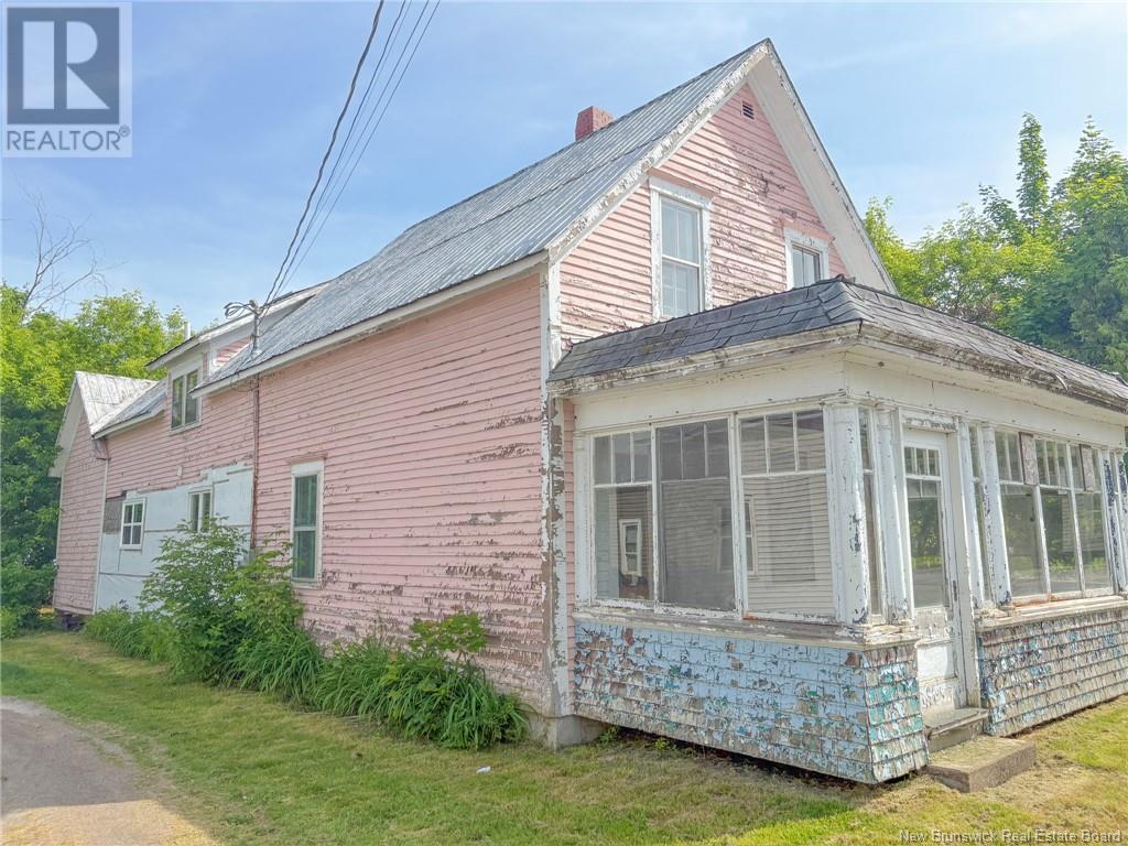157 Broadway Street, Woodstock, New Brunswick  E7M 1B6 - Photo 45 - NB120753
