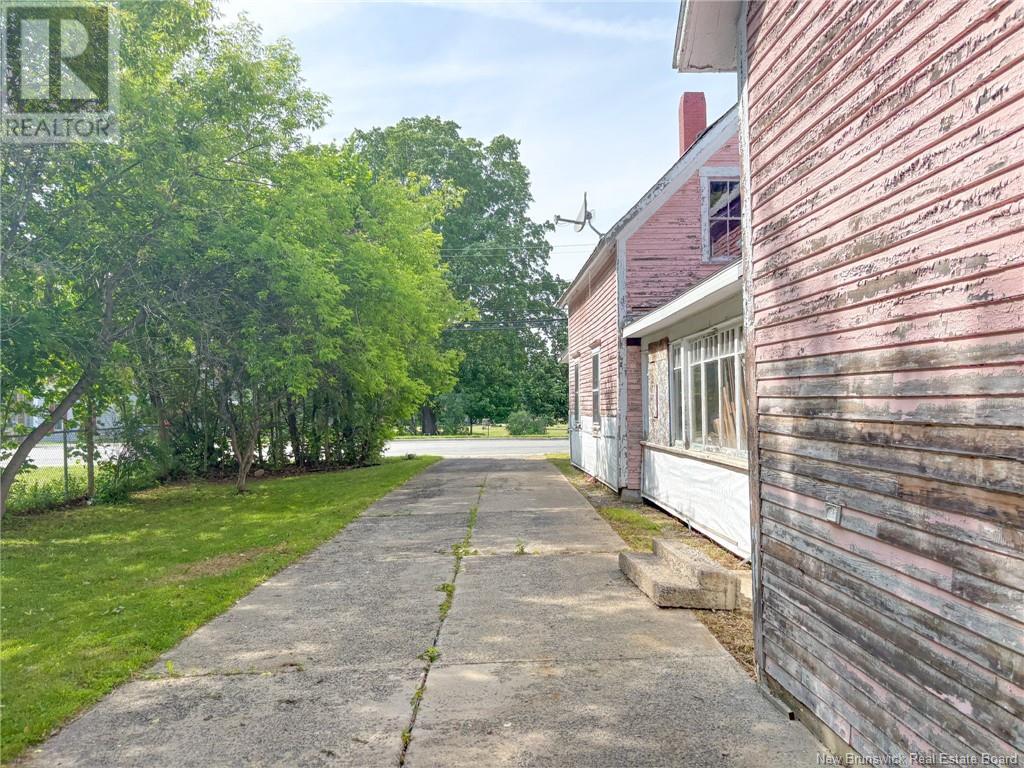 157 Broadway Street, Woodstock, New Brunswick  E7M 1B6 - Photo 47 - NB120753