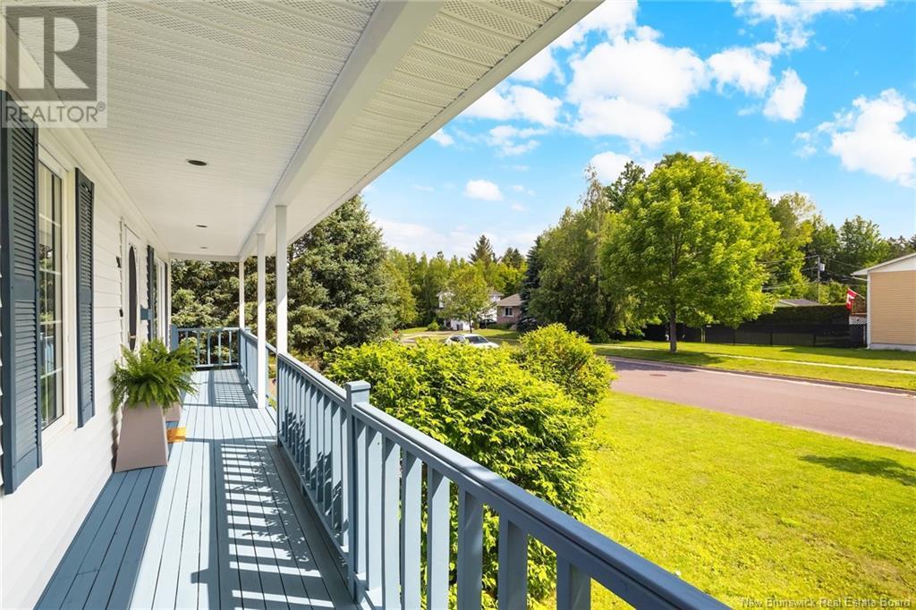 91 Stafford Drive, Fredericton, New Brunswick  E3A 5J3 - Photo 4 - NB121103