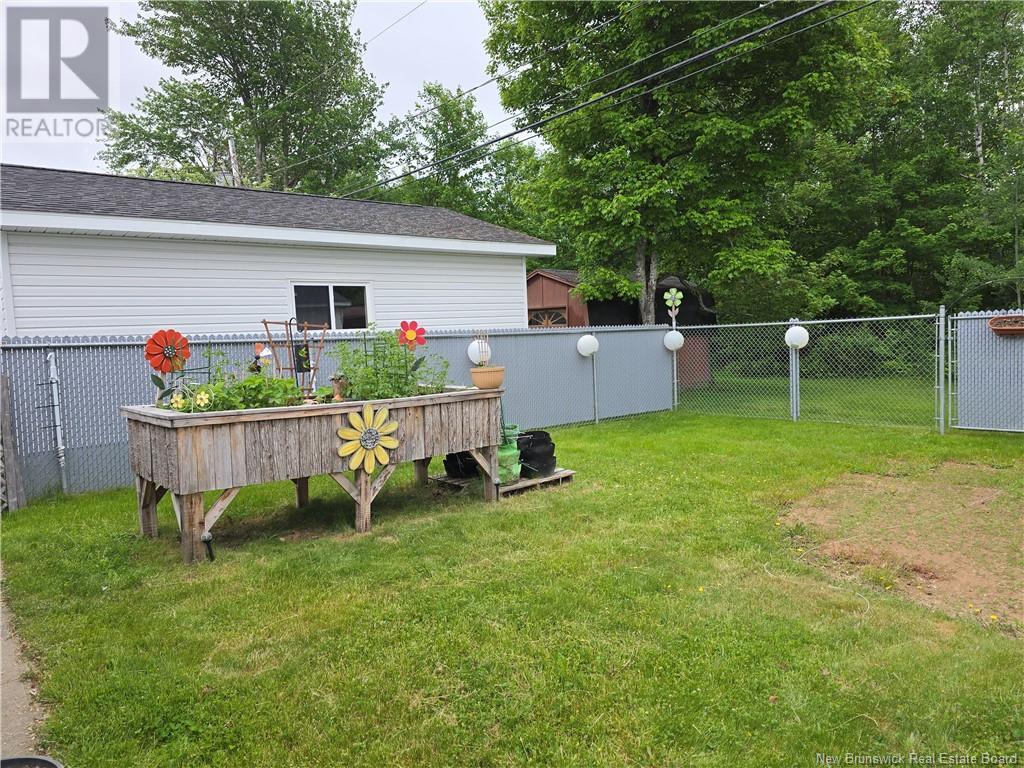 1954 Brideau, Bathurst, New Brunswick  E2A 2G8 - Photo 6 - NB121117