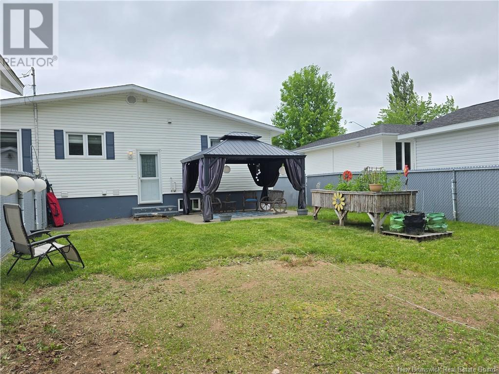 1954 Brideau, Bathurst, New Brunswick  E2A 2G8 - Photo 8 - NB121117