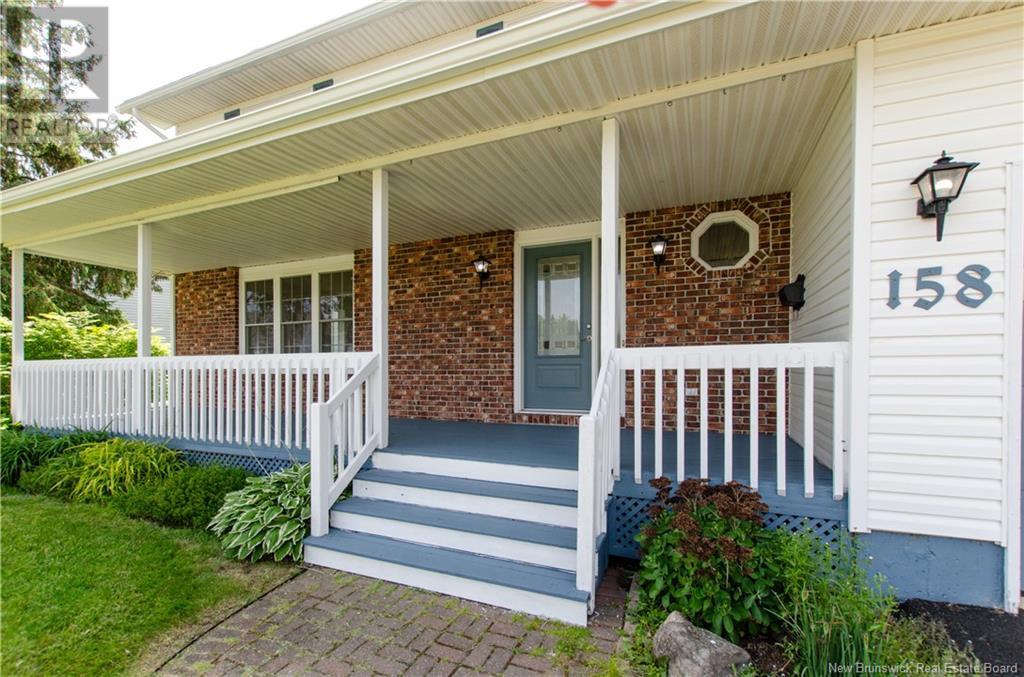 158 Tamarack Terrace, Moncton, New Brunswick  E1A 5R2 - Photo 2 - NB120922