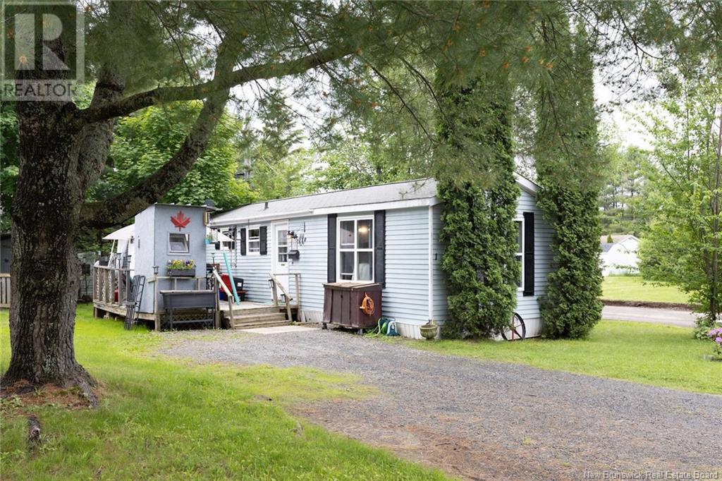 1 Burke Court, Lincoln, New Brunswick