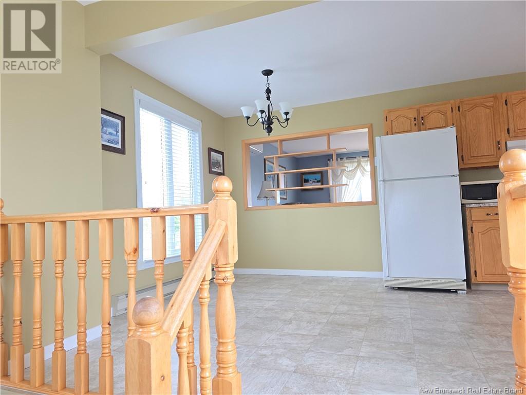 225 Roche, Bathurst, New Brunswick  E2A 3E7 - Photo 10 - NB121025