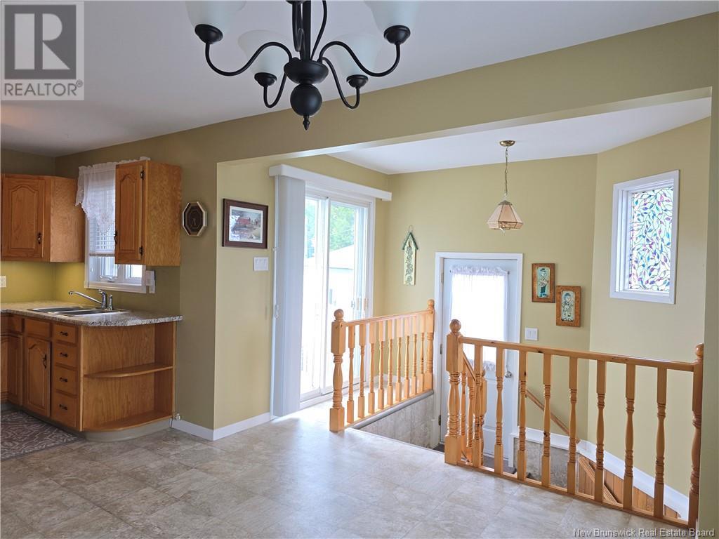 225 Roche, Bathurst, New Brunswick  E2A 3E7 - Photo 14 - NB121025