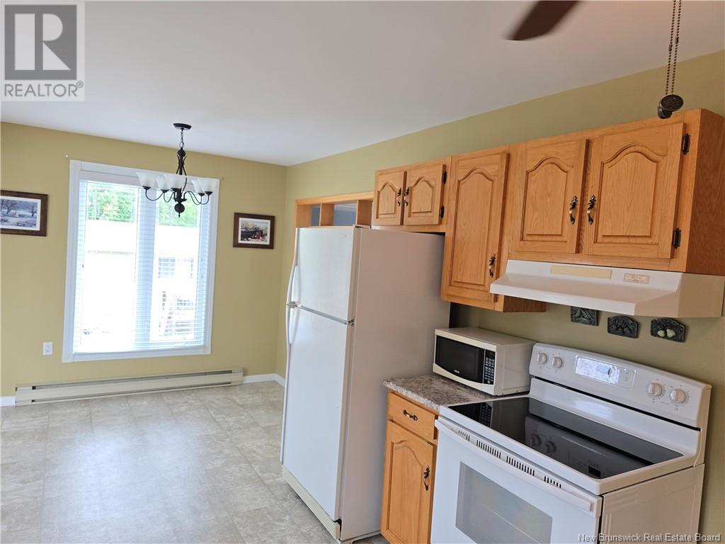 225 Roche, Bathurst, New Brunswick  E2A 3E7 - Photo 16 - NB121025