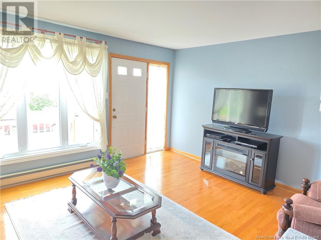 225 Roche, Bathurst, New Brunswick  E2A 3E7 - Photo 21 - NB121025