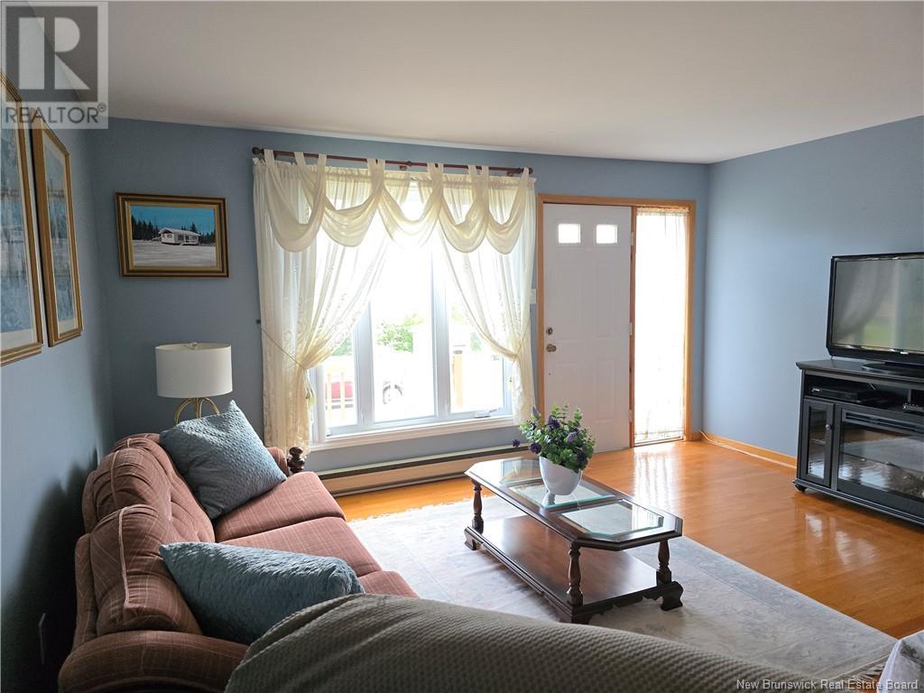 225 Roche, Bathurst, New Brunswick  E2A 3E7 - Photo 22 - NB121025