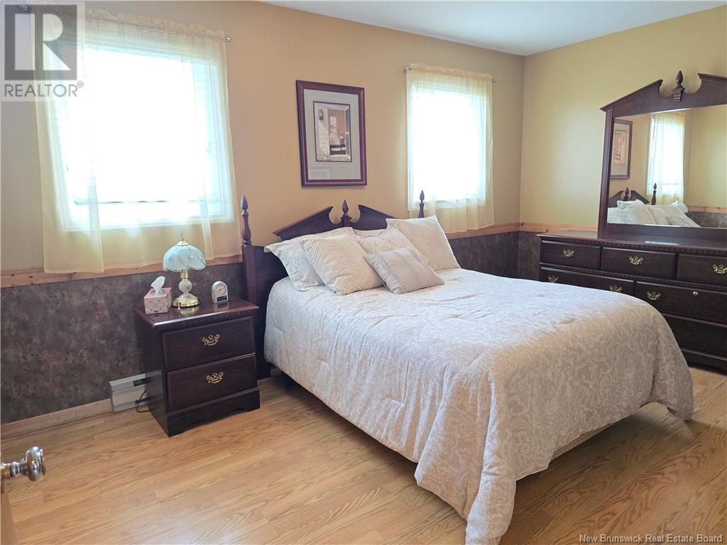 225 Roche, Bathurst, New Brunswick  E2A 3E7 - Photo 26 - NB121025