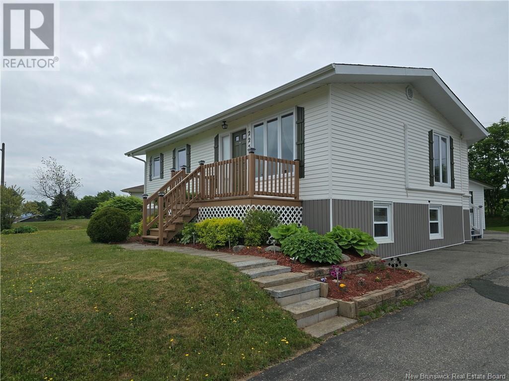 225 Roche, Bathurst, New Brunswick  E2A 3E7 - Photo 3 - NB121025