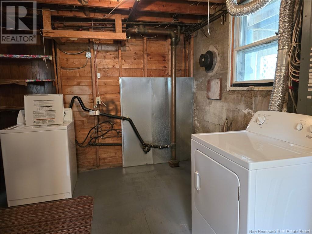 225 Roche, Bathurst, New Brunswick  E2A 3E7 - Photo 30 - NB121025